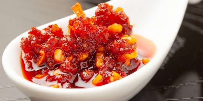Chili Oil Daun Jeruk, Rasa dan Aromanya Bikin Sedap Hidangan