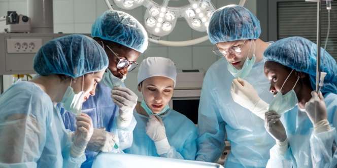 Leher Tertusuk Trisula, Dokter Geleng Kepala Pria Beruntung Ini Masih Hidup