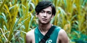 10 Potret Rumah Mewah Adipati Dolken, Ada Motor Langka Persis Milik Presiden Jokowi!