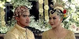 Setelah Tegang Saat Akad Nikah, Kaesang Pangarep Sudah Bisa Tersenyum Lebar saat Mengikuti Upacara Panggih Pengantin