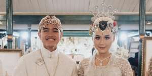 MUA Unggah Proses Makeup Erina Gudono, Pose Kaesang Bikin Salfok