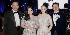 Hadiri Pernikahan Chelsea Islan, Penampilan Annisa Pohan Jadi Sorotan