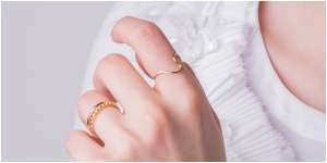 8 Arti Mimpi Memakai Cincin Emas, Apakah Pertanda Datangnya Jodoh?