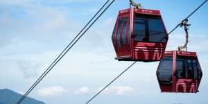Menikmati Keseruan Wisata Genting dari Atas Kereta Gantung, Cuma Rp35 Ribu