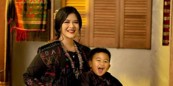 Tak Pakai Singlet, Lihat Gaya Keren Si Ketua Nahyan