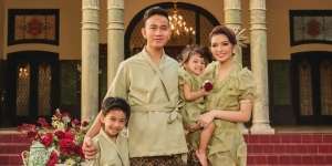 Kocaknya Gibran Sebut Skincare Sang Istri Minyak Tawon, Selvi Ananda: Ya Panas