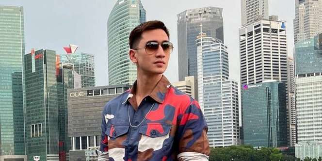 Detik-Detik Verrell Bramasta Terjebak Lift di Rumahnya