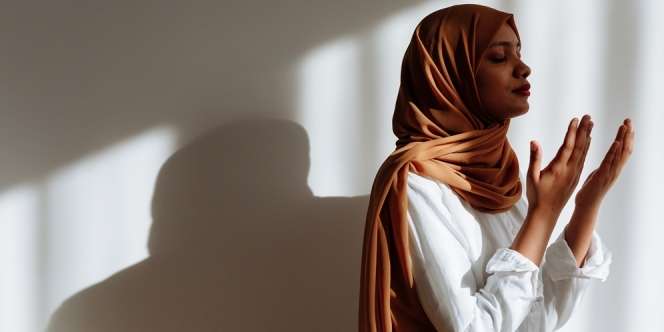 Doa Setelah Mahalul Qiyam, Lengkap Arab dan Artinya yang Penting Bagi Umat Islam