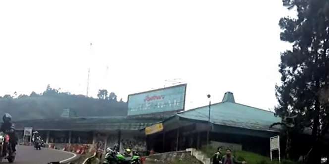 Ingat Rumah Makan Rindu Alam? Dulu Jadi Ikonik Kawasan Puncak Kini Terbengkalai, Penampakannya Bikin Merinding!