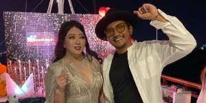 Keseruan di Atas Kapal Jakarta Phinisi