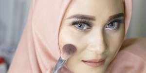 Trik Mengatasi Atasi Makeup Luntur Hanya dengan 2 Produk