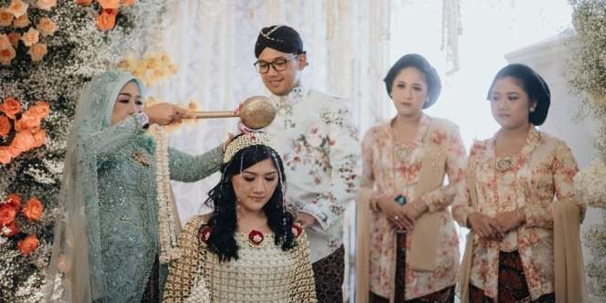 Cuitan Jadul Adik Erina Gudono Berdoa Sang Kakak Jadi Menantu Jokowi: `Jadi Beneran`