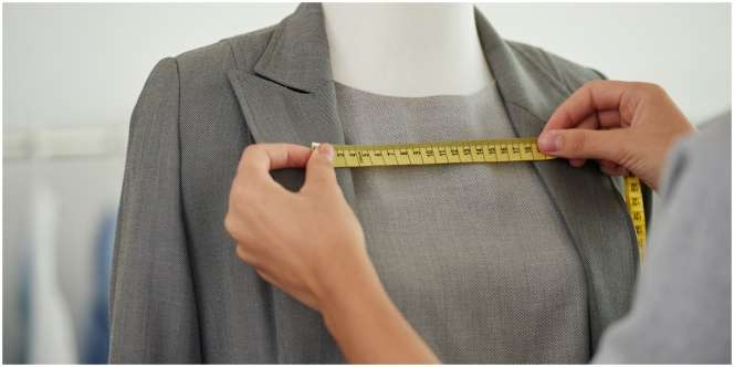 Sering Salah Ukuran saat Beli Baju Online? Berikut Cara Mengukur Lingkar Dada Perempuan yang Mudah