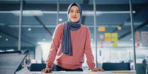 Miliki Rambut Sehat Bebas Gerah di Balik Hijab dengan 4 Cara!