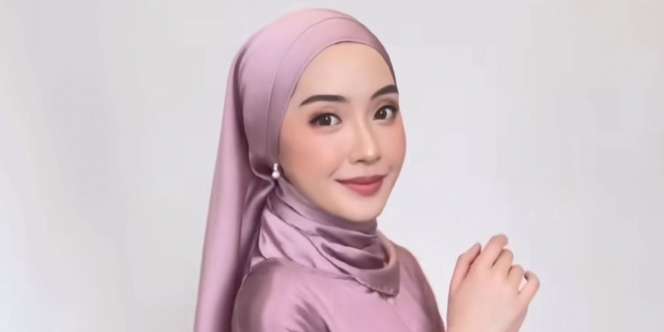 Trik Mudah Styling Pashmina Jadi Turban 'Syar'i' Menutup Leher