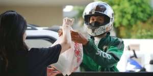 Kisah Sopir Ojol Dengar Suara Ketawa Saat Antar Orderan Tengah Malam, Telepon Customer Respons yang Ngangkat Mengejutkan
