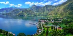 5 Spot Cantik untuk Menikmati Keindahan Danau Toba