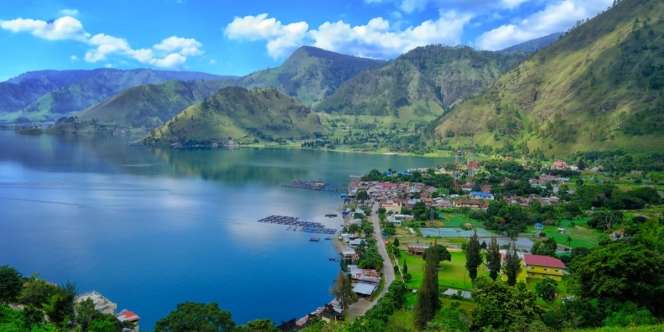 5 Spot Cantik untuk Menikmati Keindahan Danau Toba