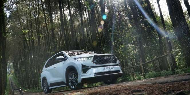 FOTO: Ketangguhan Kijang Innova Zenix, Libas Rute Pegunungan Jawa Tengah