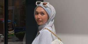 Cara Styling Kerudung Segiempat Tanpa Jarum Pentul