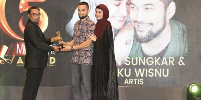 Teuku Wisnu dan Shireen Sungkar Dapat Penghargaan 'Inspiring Figure', Netizen: Kalian Terbaik