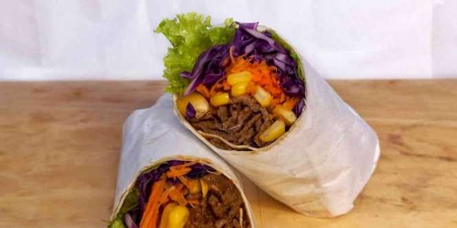 Tetap Sehat dengan Camilan Lezat, Salad Wrap Ini Jadi Pilihan Tepat