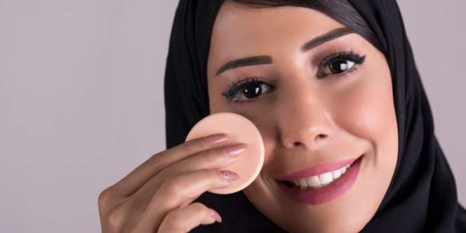 Dua Makeup Andalan untuk Menyempurnakan Riasan di Bawah Mata
