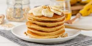 Menu Sarapan Sehat Banana Oat Pancake, Siapa Tahu Kamu Pengen Coba?