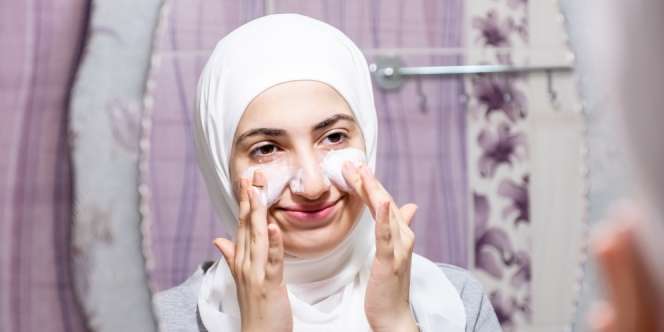 DIY Dua Masker Berbahan Dasar Madu untuk Hindrasi Kulit dan Lawan Jerawat