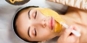 Cara Atasi Kulit Kering dan Kusam dengan Masker Kunyit dan Mentimun
