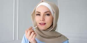 Tips Maksimalkan Penggunaan Produk Pemulas Bibir Berdasarkan Jenisnya, Ternyata Beda Lho!