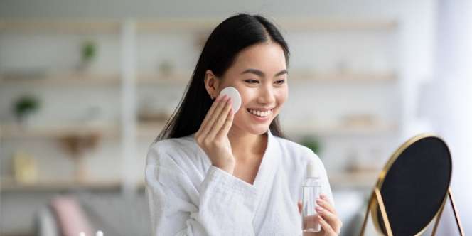 Pentingkah Toner dalam Rangkaian Skincare Routine?
