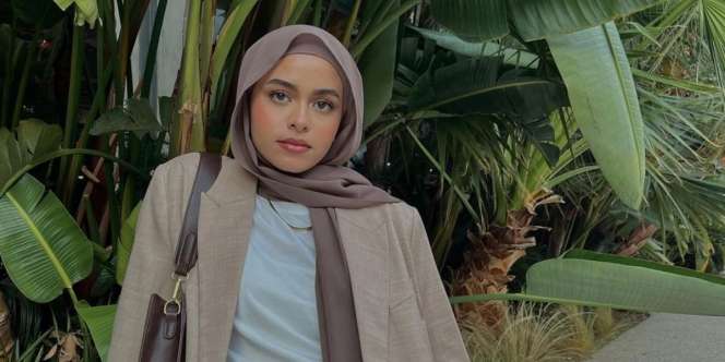 Cara Bikin Style Pashmina Loose yang Secure, Dijamin `Anti Topan`