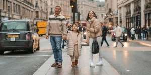 Gisel Liburan Bareng Gading Marten dan Gempi ke London, Netizen Seret-Seret Nama Rino Soedarjo