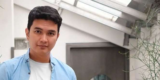 Donasi Rp1 Juta untuk Indra Bekti Dinyinyirin, Aldi Taher Lelang Gitar dan Jam Tangan Kesayangan
