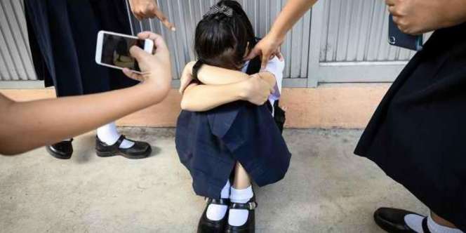 Guru Heran Lihat Muridnya Selalu Pakai Jaket dalam Kelas, Saat Ditanya Jawabannya Mengejutkan dan Bikin Sedih