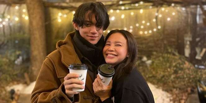 Foto Mesra Liburan Rossa dan Putra di Korea, Serasa Seperti Pasangan Kekasih