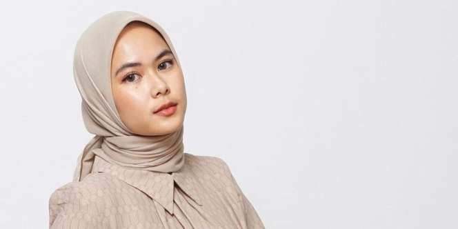 Tiru Gaya Makeup Selebgram Tiara Salsabila untuk Tampil Simple dan Glowing