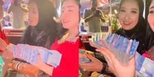 Biduan Dangdut Pantura Pamer Saweran usai Manggung, Auto Dijulidin: Yang Disawer Naik Pajero, Yang Nyawer Pakai Revo