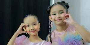 Putri Ruben Onsu dan Ayu Ting Ting Kompak Pakai Dress Permen
