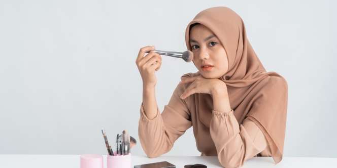 Trik Penggunaan Primer yang Bikin Riasan Cantik dan Tahan Lama