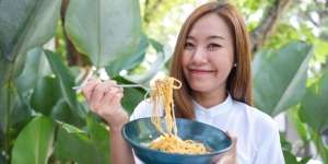 Perhatikan Cara Elegan Makan Spaghetti Saat Menghadiri Acara Formal
