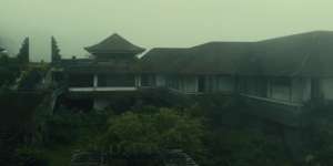 Potret Hotel Mewah Milik Tommy Soeharto yang Kini Terbengkalai, Penampakannya Bikin Merinding, Dijuluki ‘Istana Hantu`