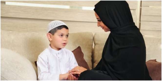 Kumpulan Doa agar Anak Mematuhi Perkataan Ibunya, Miliki Hati Lembut, dan Tidak Keras Kepala