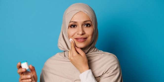 Tak Cuma Bersihkan Makeup, Micellar Water Bisa Bantu Atasi Ruam