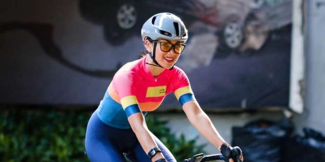 Bugar dan Atletis, Lihat 6 Potret Artis Cewek Hobi Gowes Sepeda