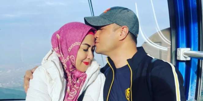 Pengacara Ferry Irawan Jelaskan Penyebab Hidung Venna Berdarah