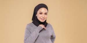 Kulit Mulus Seperti Tak Berpori dengan Base Makeup Simpel