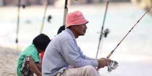 6 Arti Mimpi Mancing Ikan Lele yang Diyakini Bawa Pesan Tersembunyi, Apa Saja?