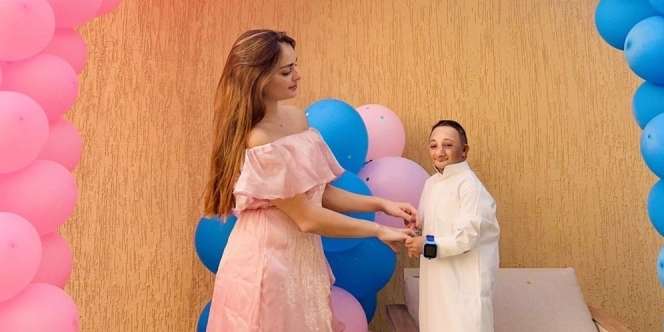 Tak Pandang Fisik, Wanita Lebanon Pacari Pria Bertubuh Kecil, Kisah Cintanya Tuai Sorotan!